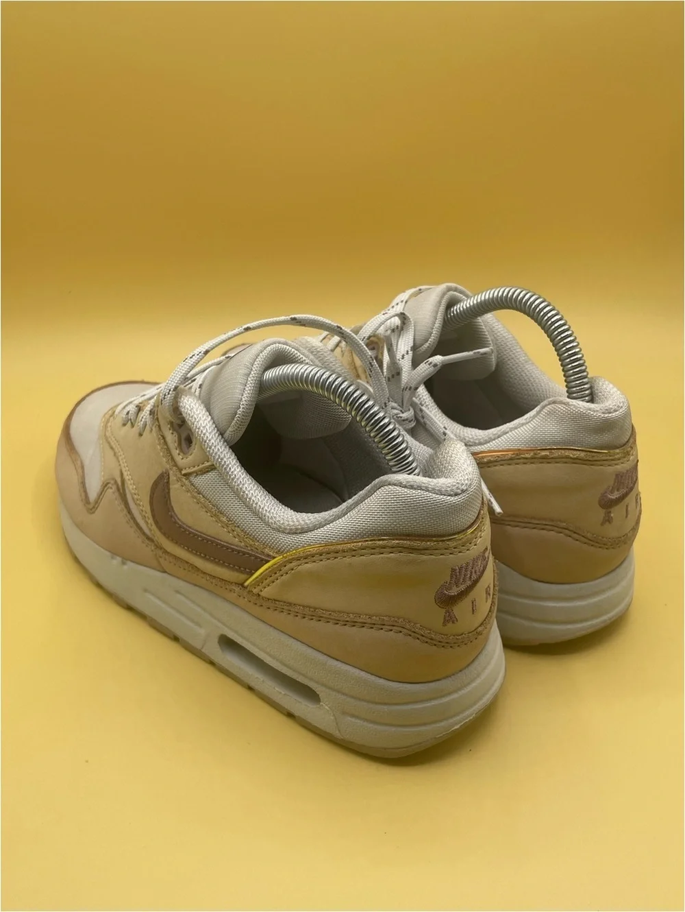 Nike Air Max 1 SE GS 'Light Bone Hemp'